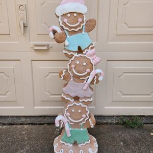 Gingerbread Family Yard Decoration